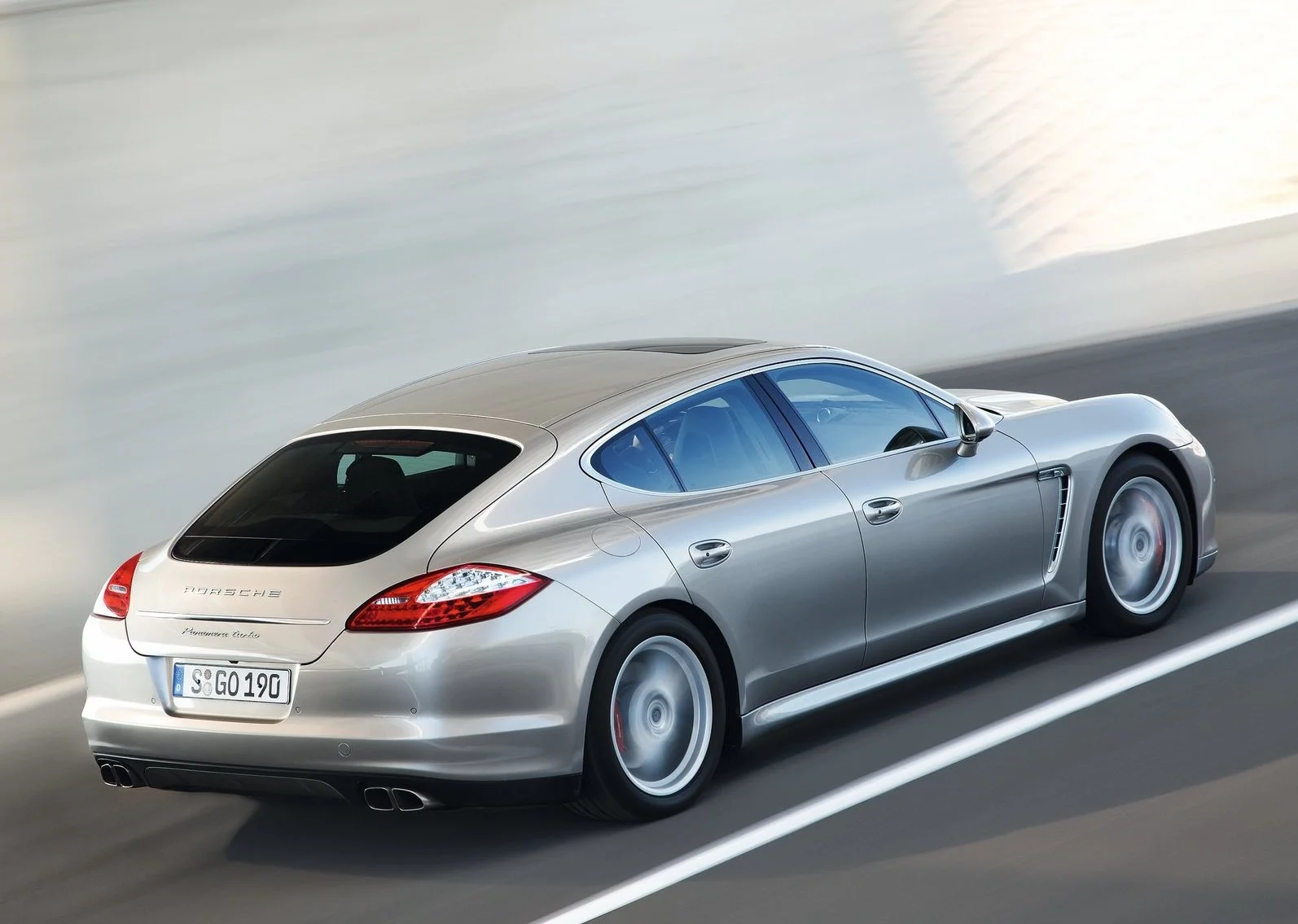 Porsche-Panamera-2010-1600-45.jpg