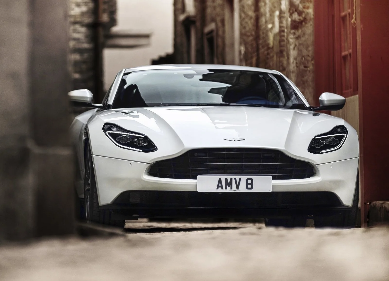 Aston_Martin-DB11_V8-2018-1600-07.jpg