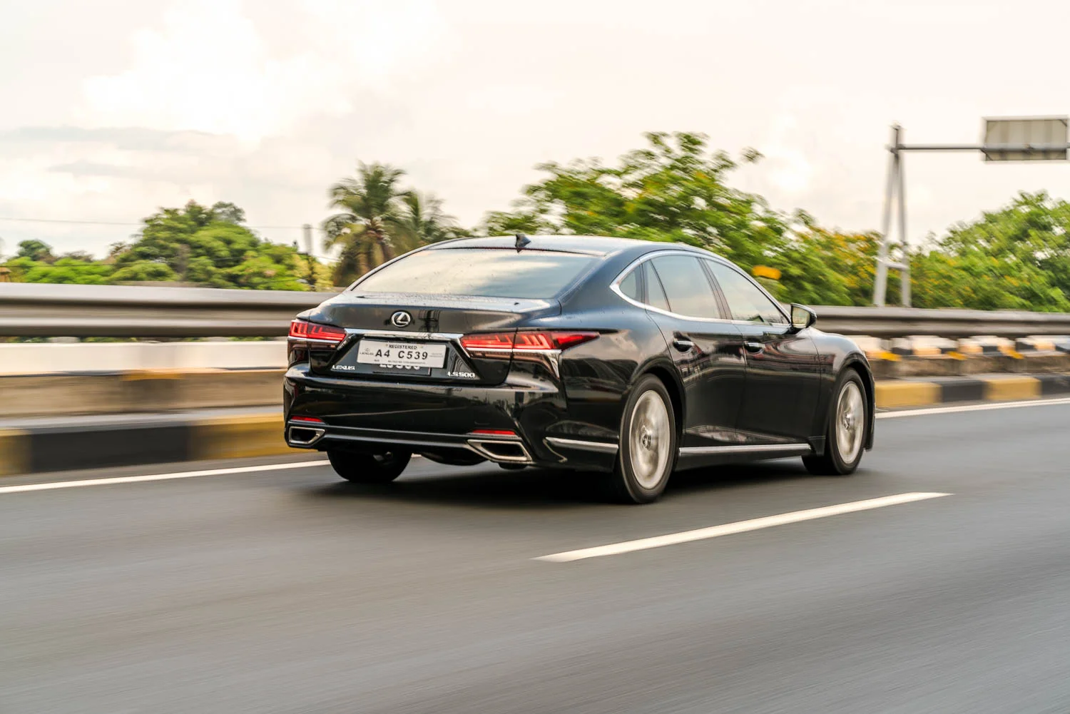 Lexus LS500