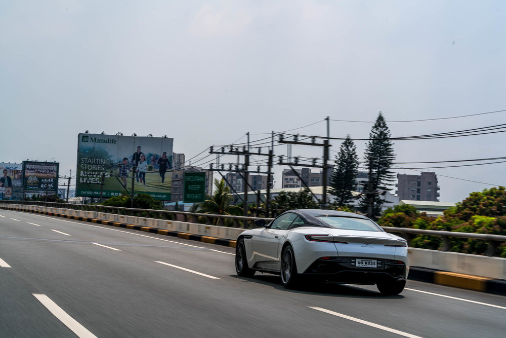 Aston Martin DB11 V8