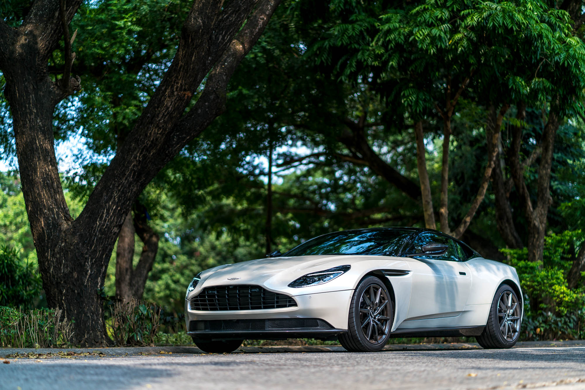 Aston Martin DB11 V8