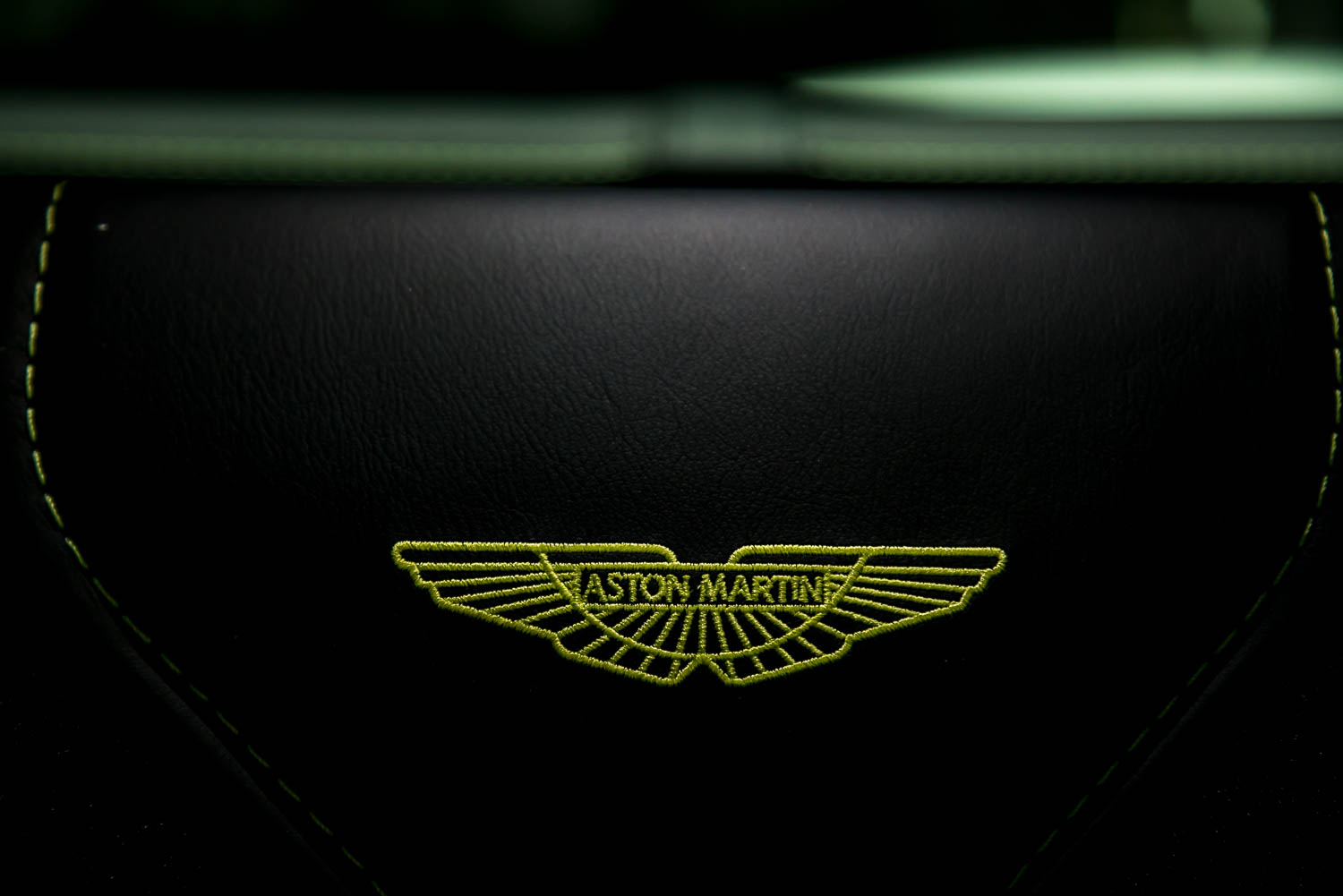 Aston Martin Vantage
