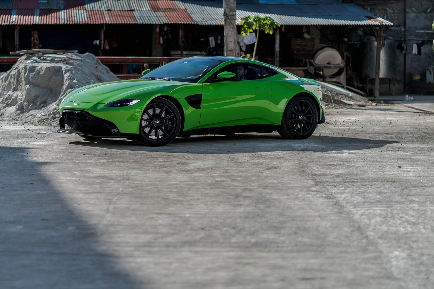 Aston Martin Vantage