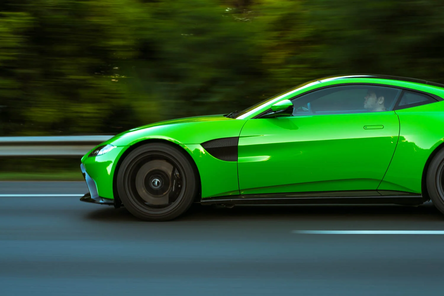 Aston Martin Vantage