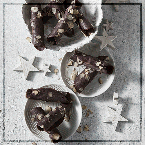 ADVENT ADVENT I – Let it snow, let it snow, let it snow powder sugar