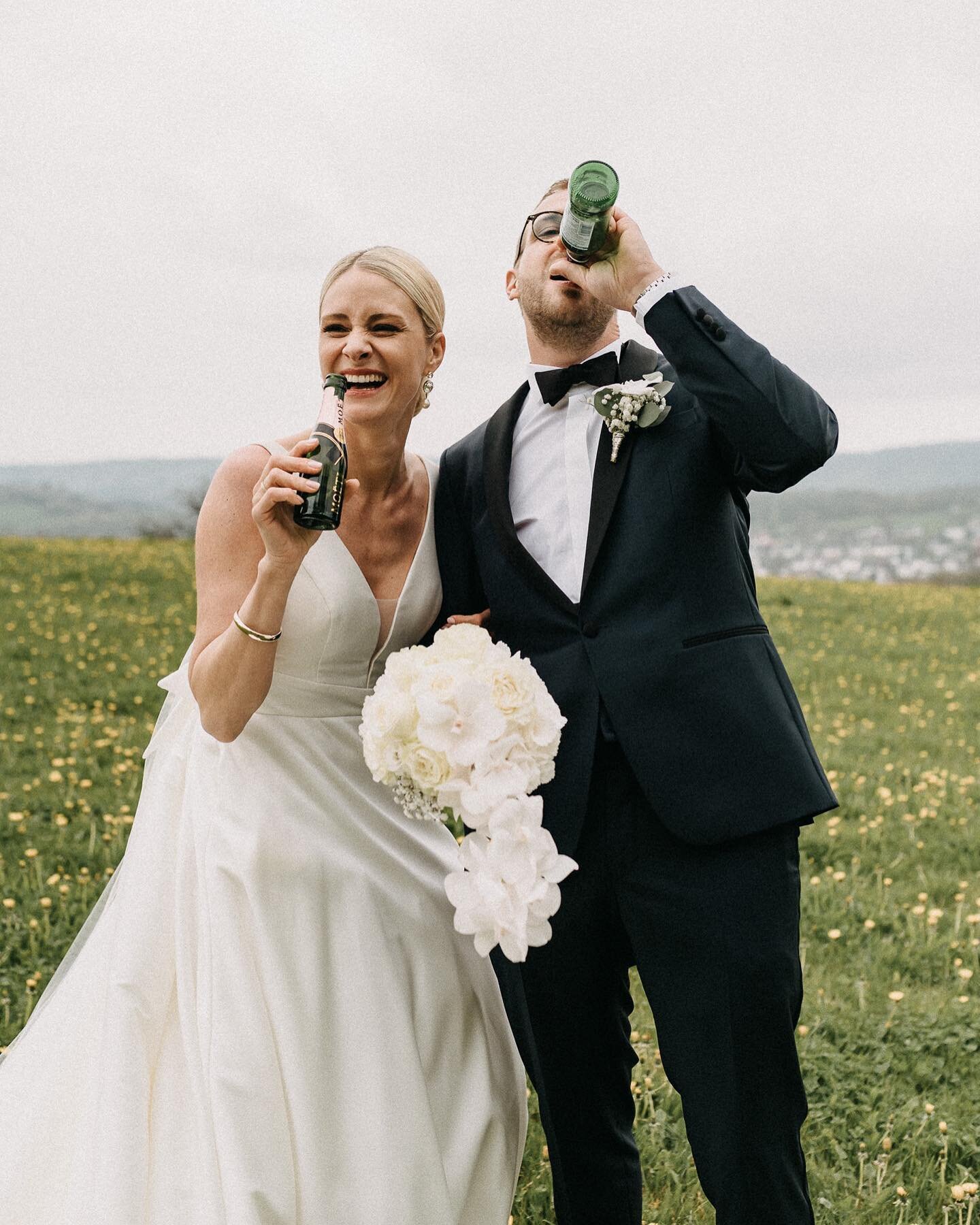 Cheers! 🥂

#weddinginspiration #hochzeitsfotografie #familie #aufuns