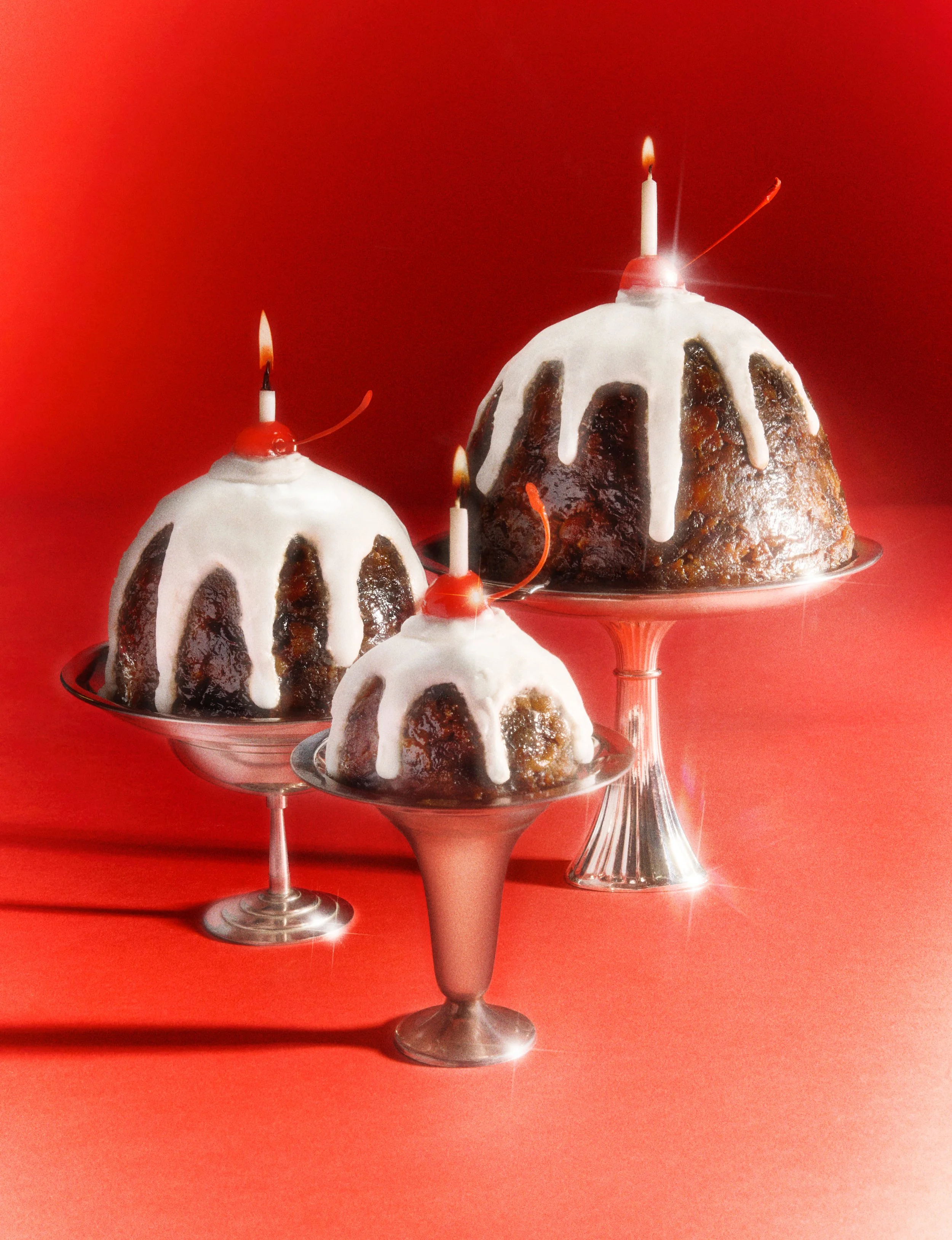 2025_CHRISTMAS_PUDDING_GROUP_SHOT_XMAS_HAMPERS_BROCHURE. _PDP.jpg