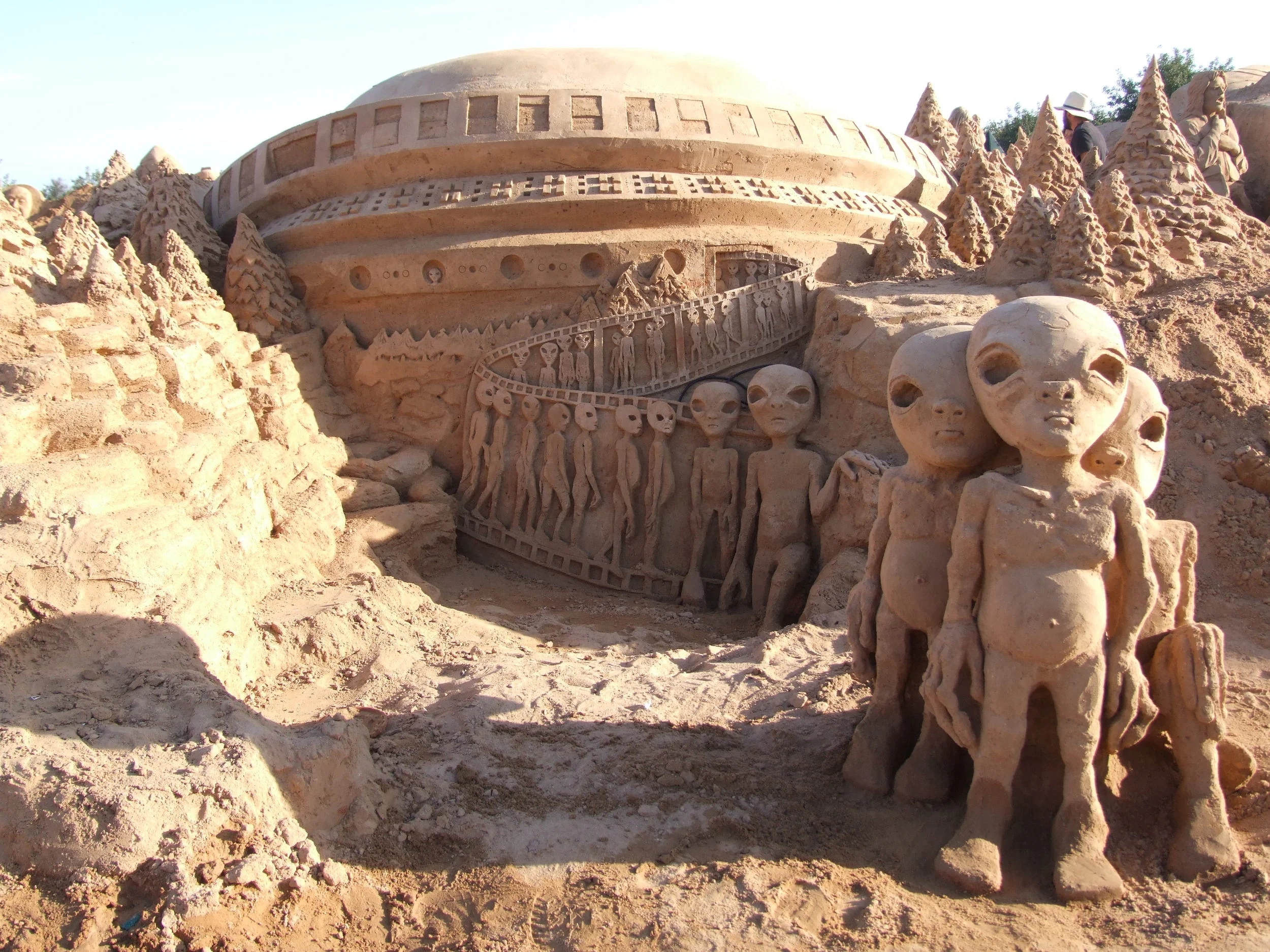  sand sculpture, portugal 