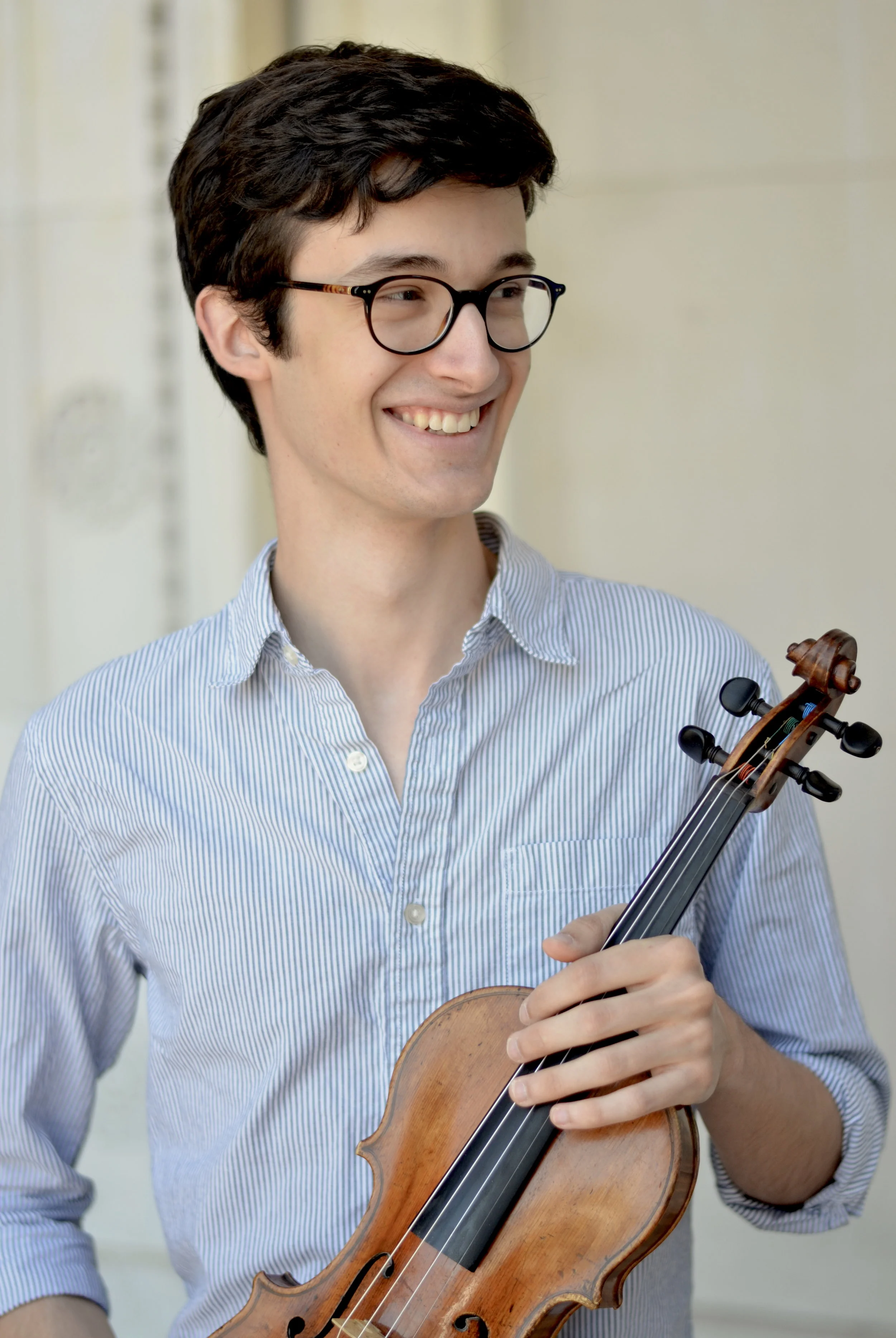 Giancarlo Latta, Violin