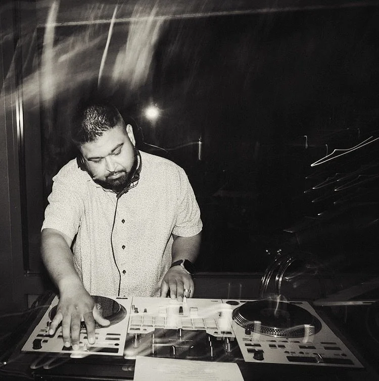 Tonight rocking @theelfordhotel from 5pm dropping disco, boogie and house classics til late 🕺

Tomorrow keeping it cool @henrysummerbar from 5pm-9pm playing soul, funk and Hiphop for your mamas (Happy Mother&rsquo;s Day 💐)