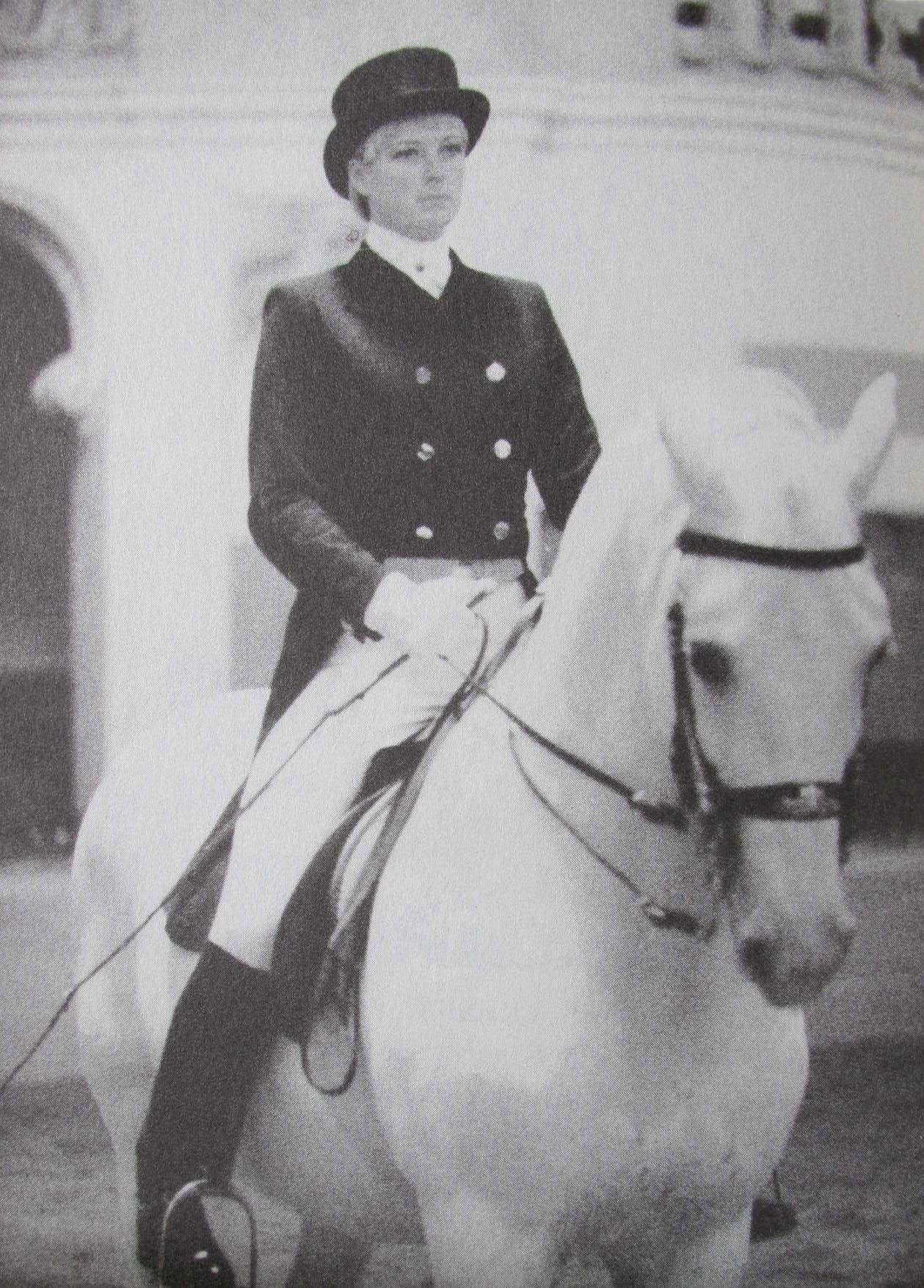 Diana Mukpo, Spanish Riding School