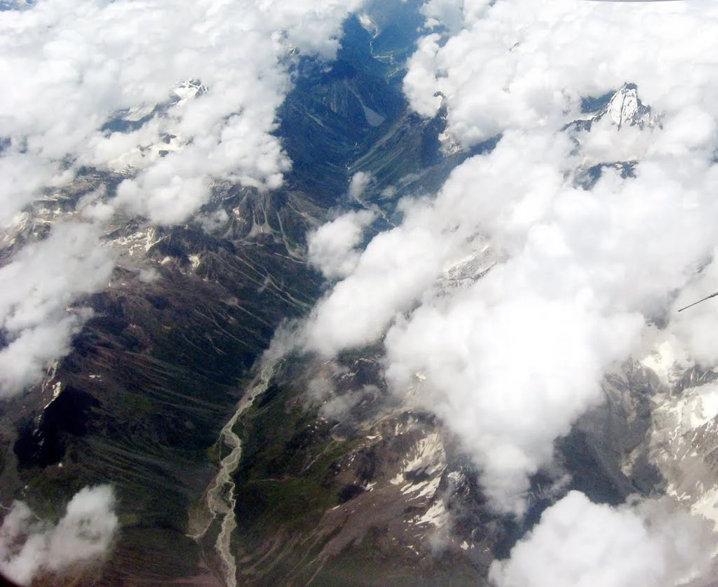 Yigong Valley