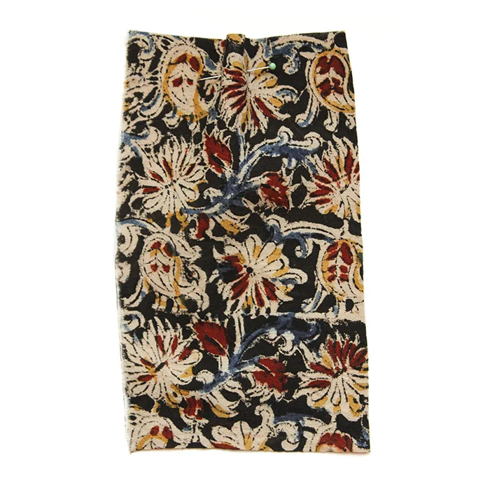 kimkari flower black.jpg