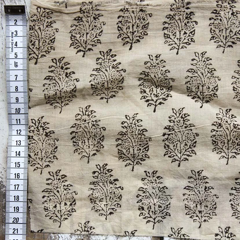 sprig black scale.jpg