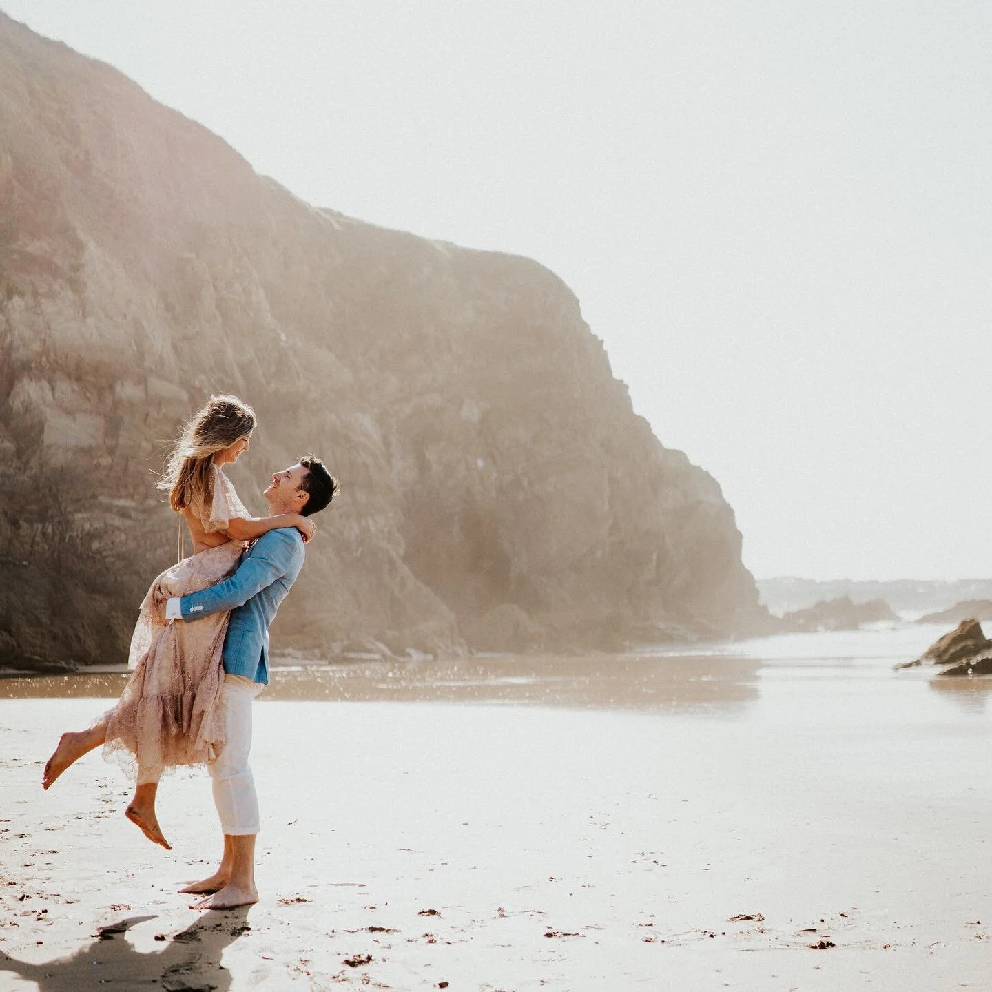 Currently in the editing line up. 
.
.
.
.

Lots of stuff going on behind the scenes at the mo. Please ignore the bags under my eyes. They&rsquo;re not designer 🤦🏻&zwj;♂️
Venue @lustyglazebeachweddings  Dress @grace_loves_lace 
#photographernewquay