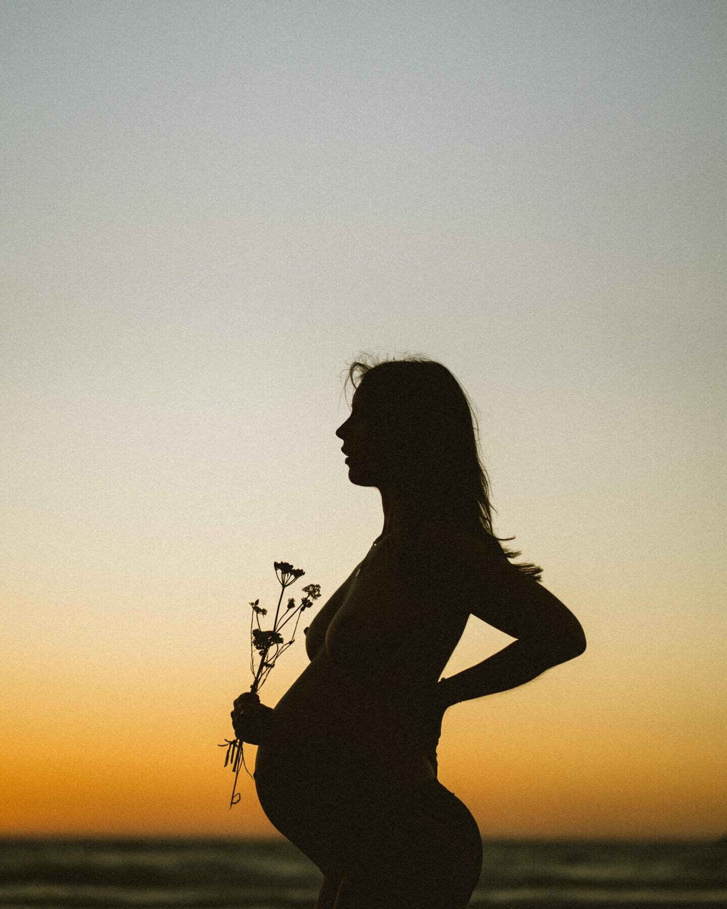 The start of an epic journey 
.
#maternity 
#cornwall
#sunset
#beautiful 
#motherhood