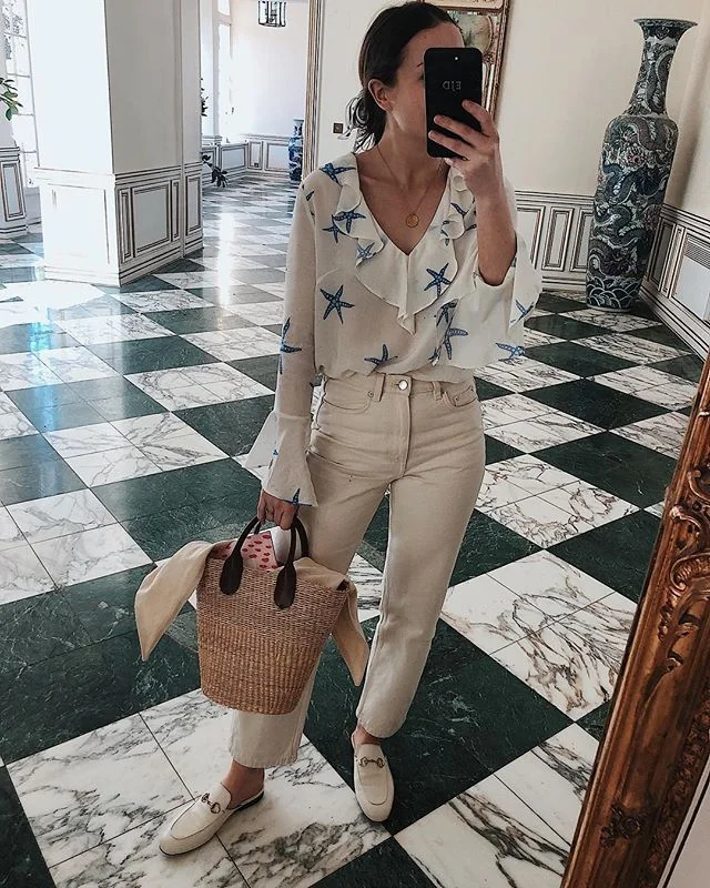Six weeks today I&rsquo;ll probably be taking a selfie in this mirror in a wedding dress ✨👰🏻