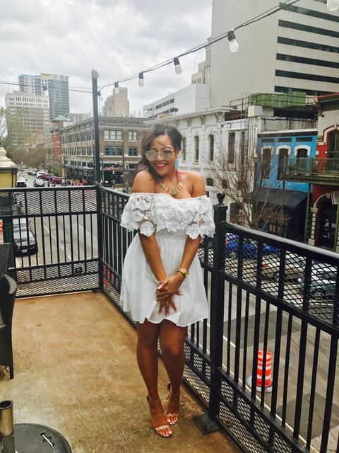 Birthday Gal x Downtown Houston! Dress: Francesca's | Shoes: Lola Shoetique | Necklace: Francesca's | Earrings: Kendra Scott