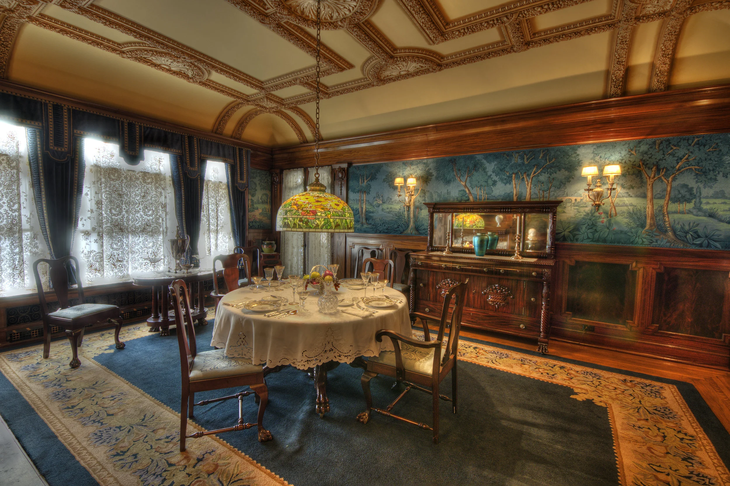 Dining Room.jpg