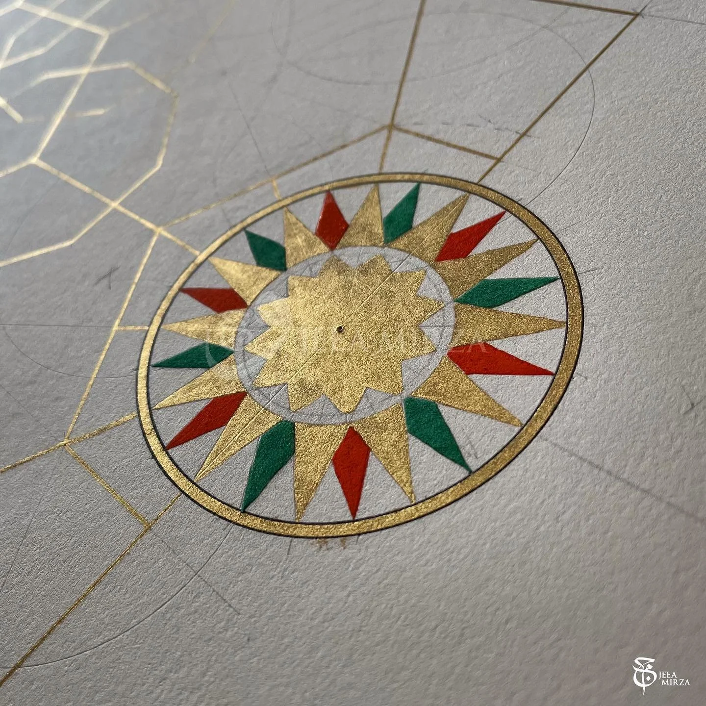 Search for the divine. 

Locate the truth. 

Find your place. 

New work for @manifestingtheunseen 2021: Southampton 

#manifestingtheunseen #jeeamirza #illumination #moralcompass #islamicart #islamicillumination #pirireis #compass #siderealcompass #