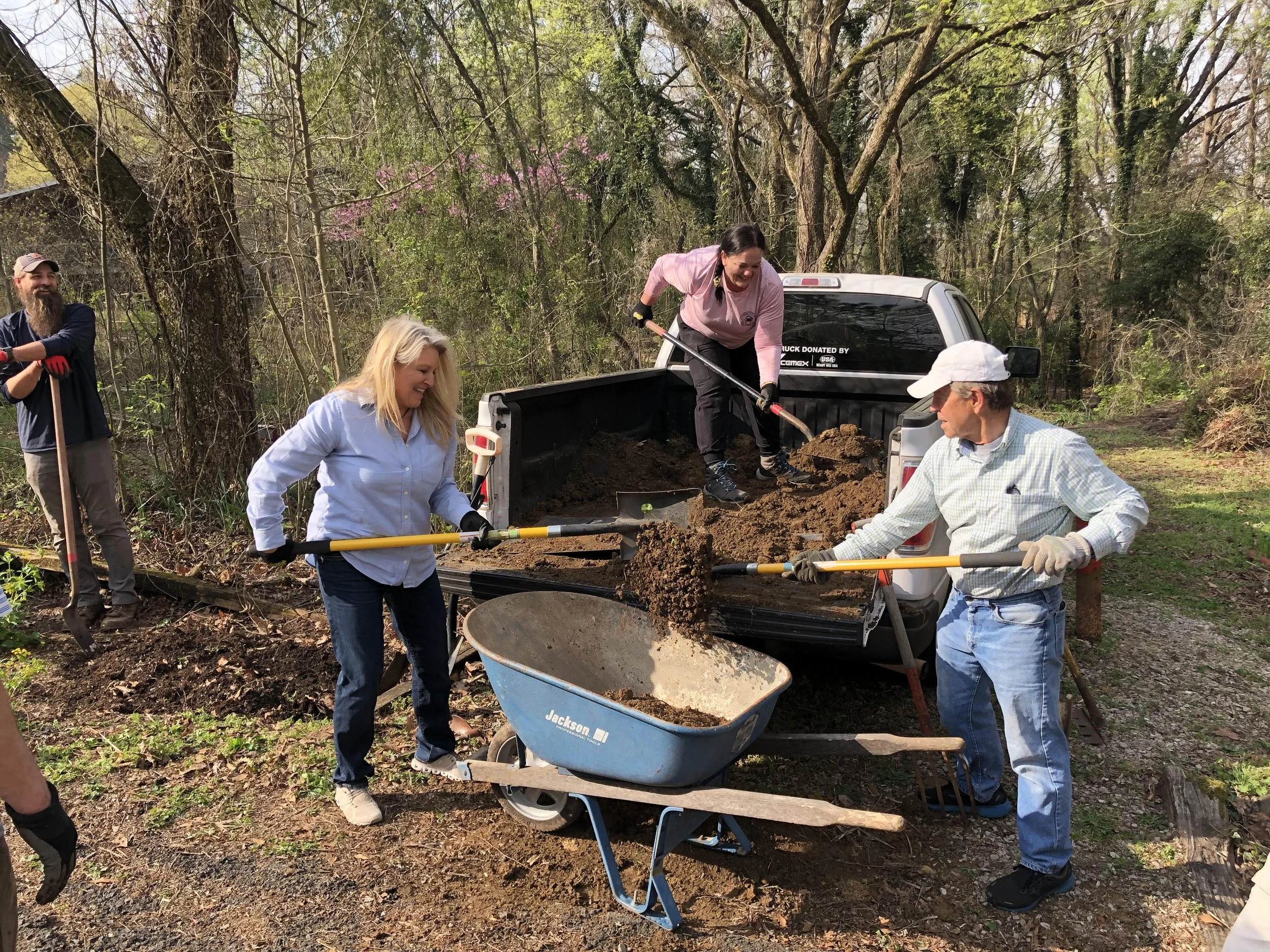 Volunteer Picture.jpeg