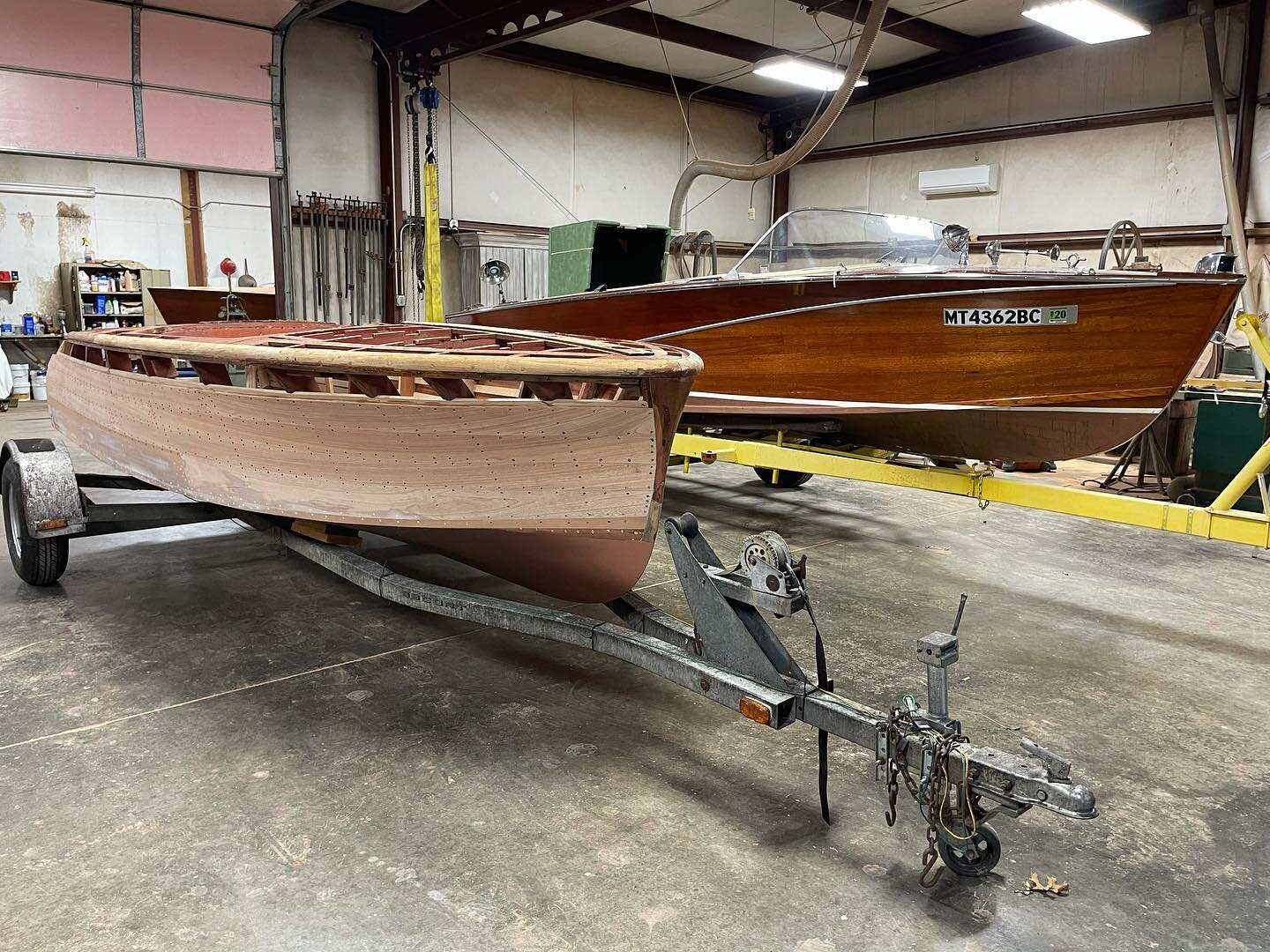 woodenboats #woodyboater
#woodworking
#finewoodworking
#woodboatsarebetter
#wood
#powerboats
#alanjacksonboats
#craftsmanship
#chriscraft
#boats
#mahogany
#boatbuilding
#fiberglassic