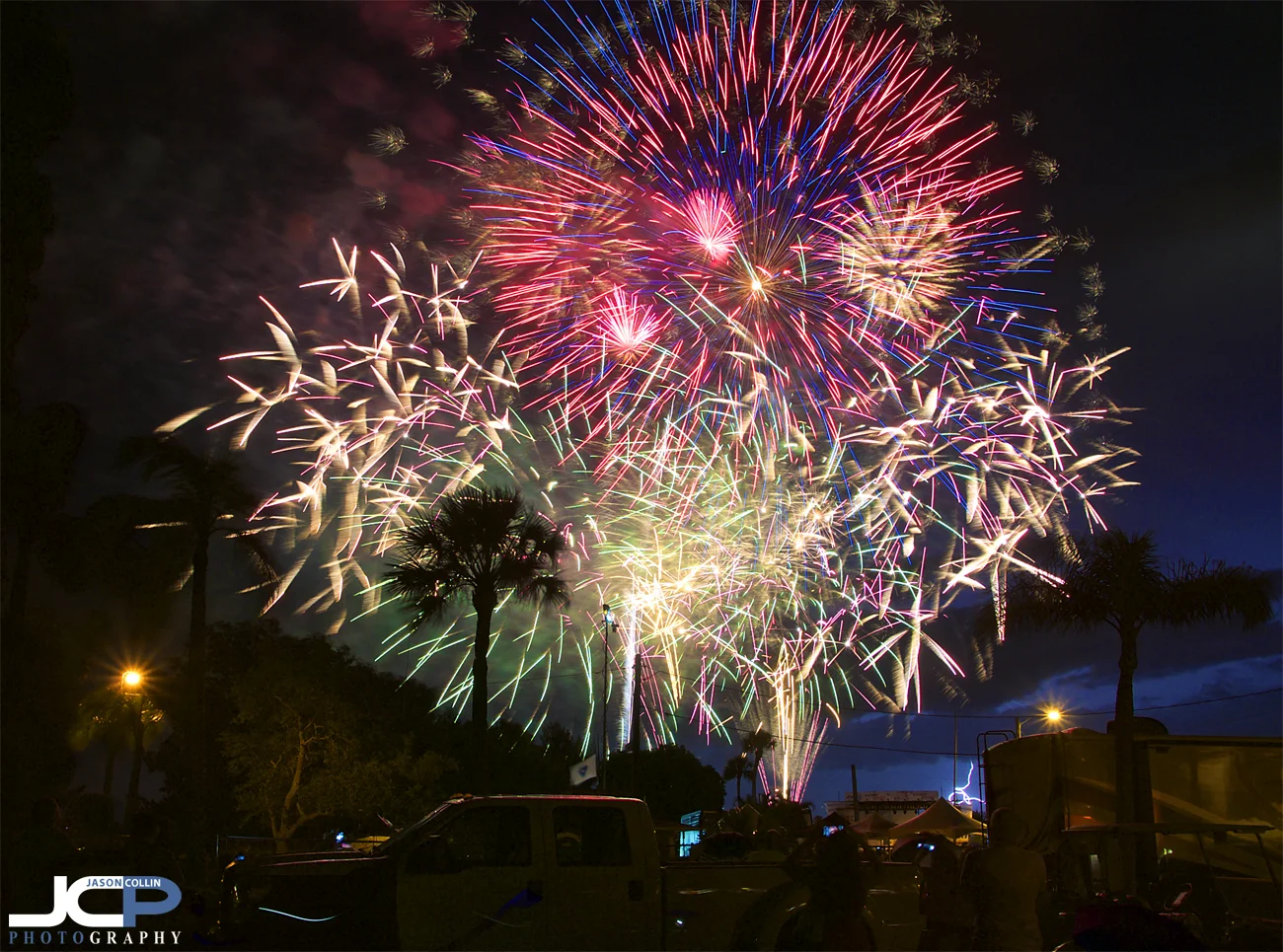 2016 Red White & Boom fireworks display in Cape Coral Florida - Nikon D300 Tamron 17-50mm @ f/11 - 10.8 sec - ISO 200 tripod mounted with cable release
