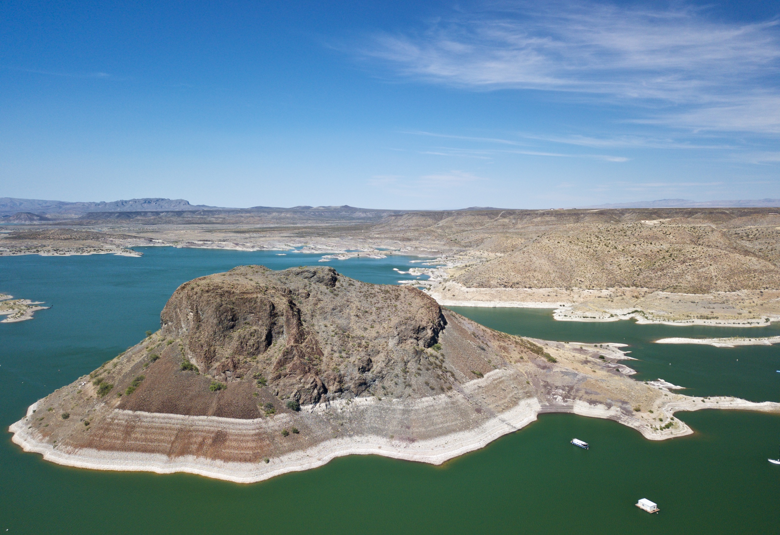 drone-elephant-butte-92701.jpg