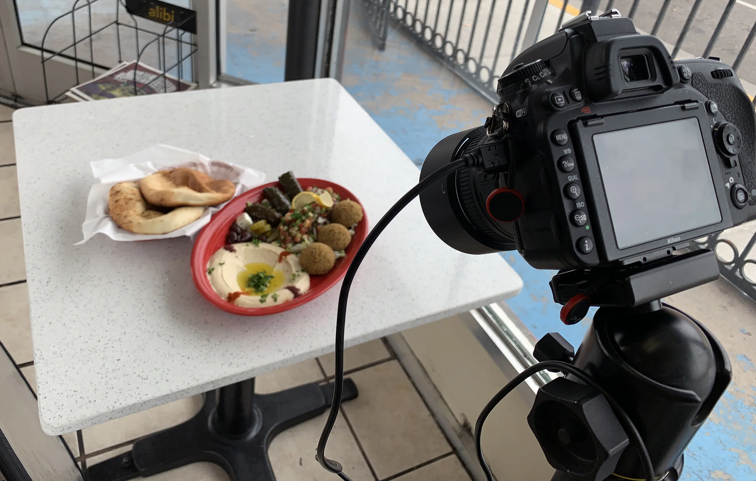 My setup for UberEats shoots, just add the reflector out of from to the left.