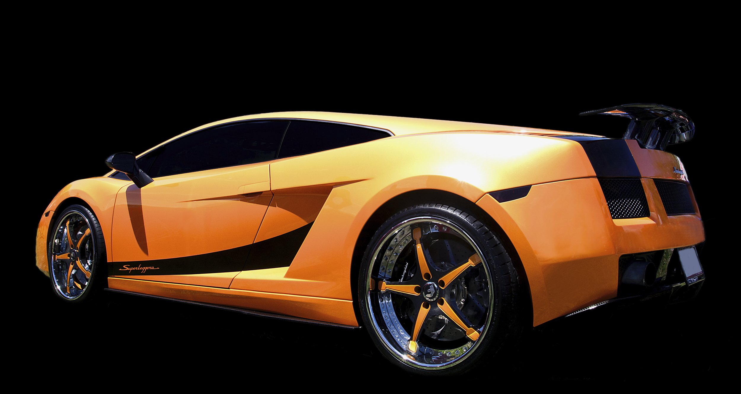 lambo-superleggera-orange-blag-bg-cropped.jpg