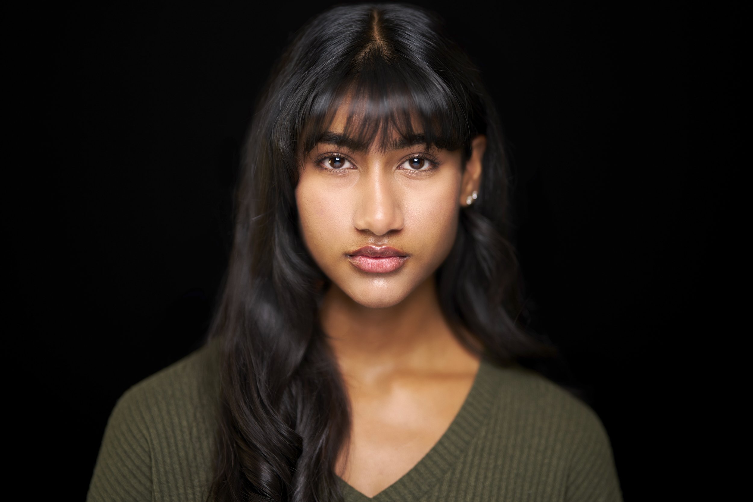 inaaya-6-21-2023-headshot-9135-2500px.jpg