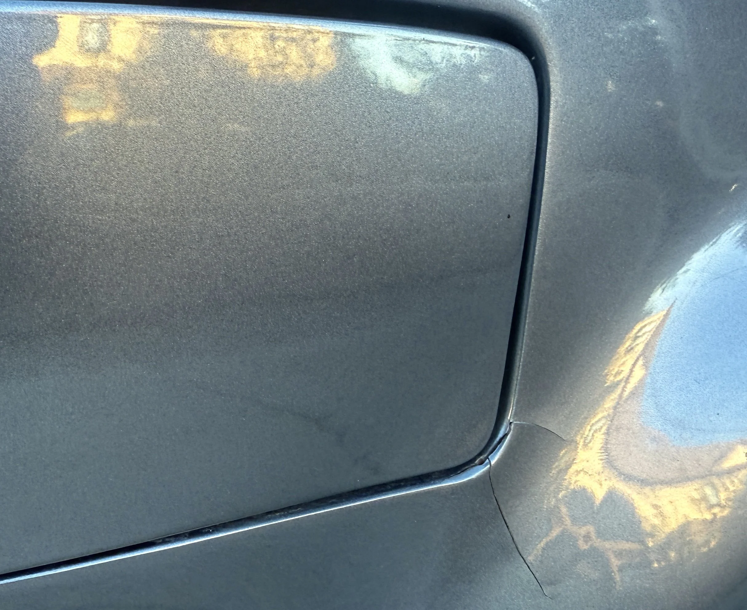 paint-cracks-gas-cap.jpg