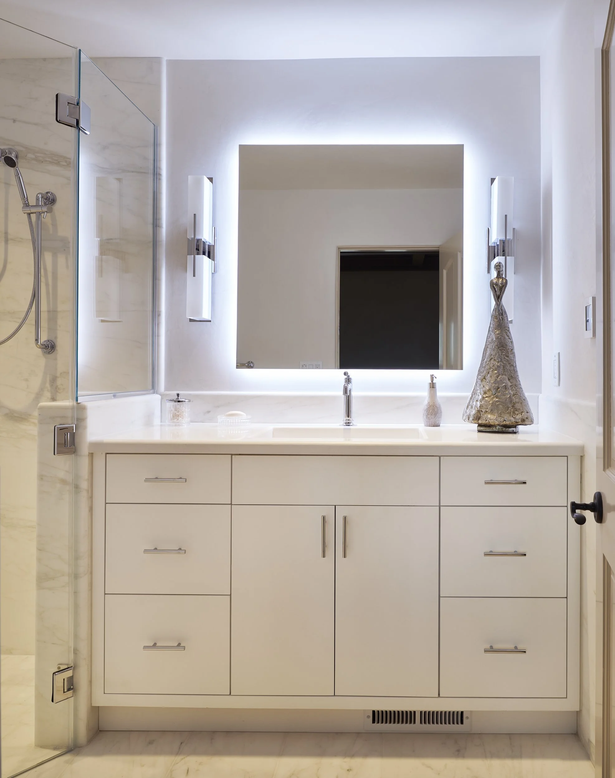 adelle-10-22-2025-bathrooms-62811-2500px.jpg