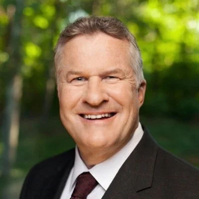 Dirk Junge Headshot.jpg