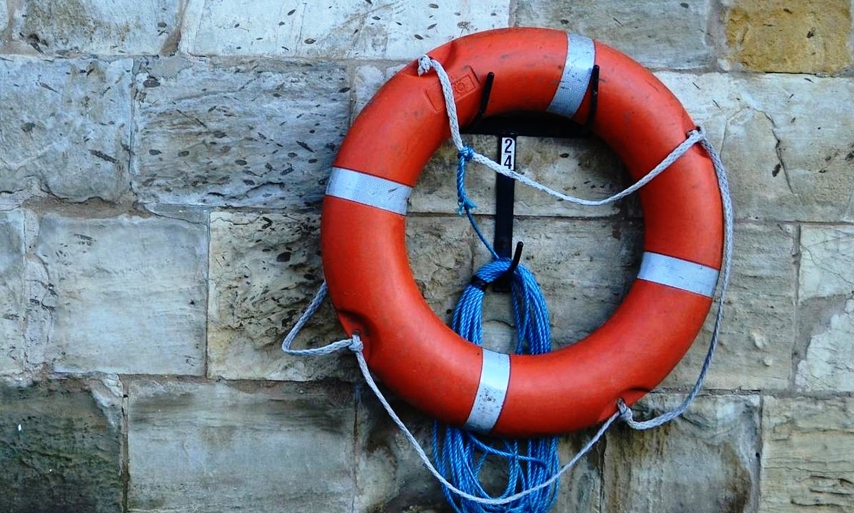 lifebuoy-19820_1920.jpg