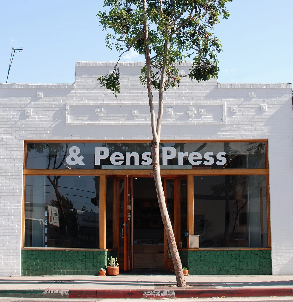 AndPensStoreFront.jpg