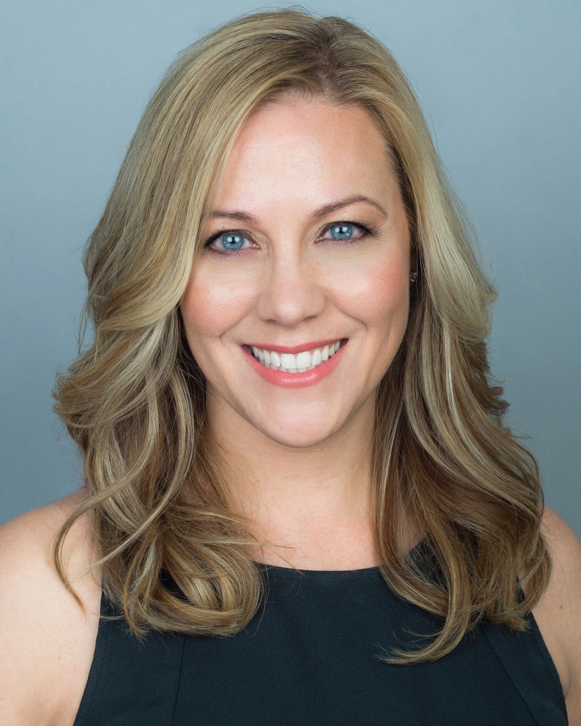 Jenn_Kuzmyk_-_headshot_2_1_1.jpg