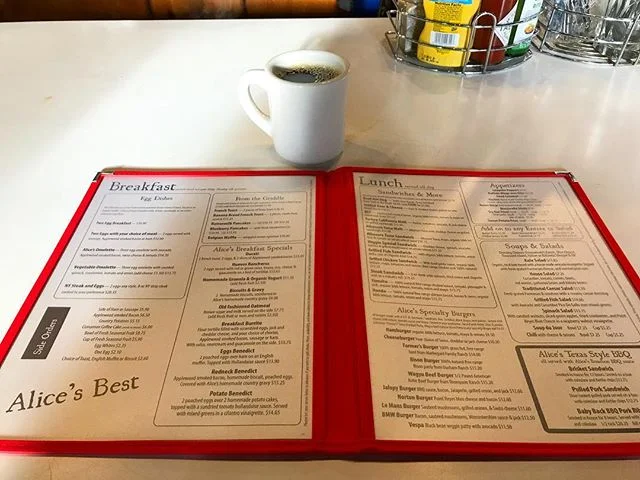 Early bird, seat at the counter.
.
#coffee #alicesrestaurant #classic #breakfast #soclassic #skyline #getaway #saturday