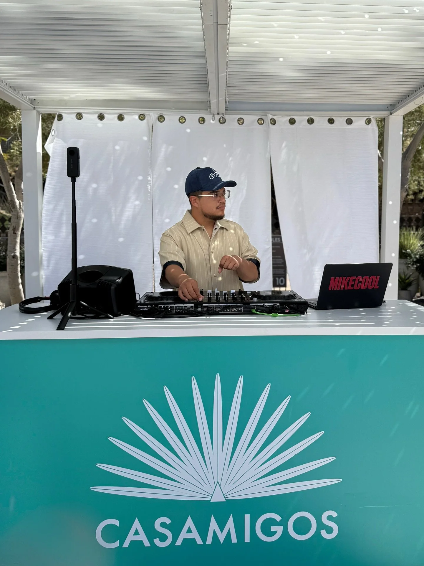 Had the opportunity to spin at the @casamigos Pool Party 🥂☀️🎶 Nothing but good vibes, hot weather, and tequila all around. 🕶️ Who&rsquo;s  ready for the next one? 🙋&zwj;♂️
