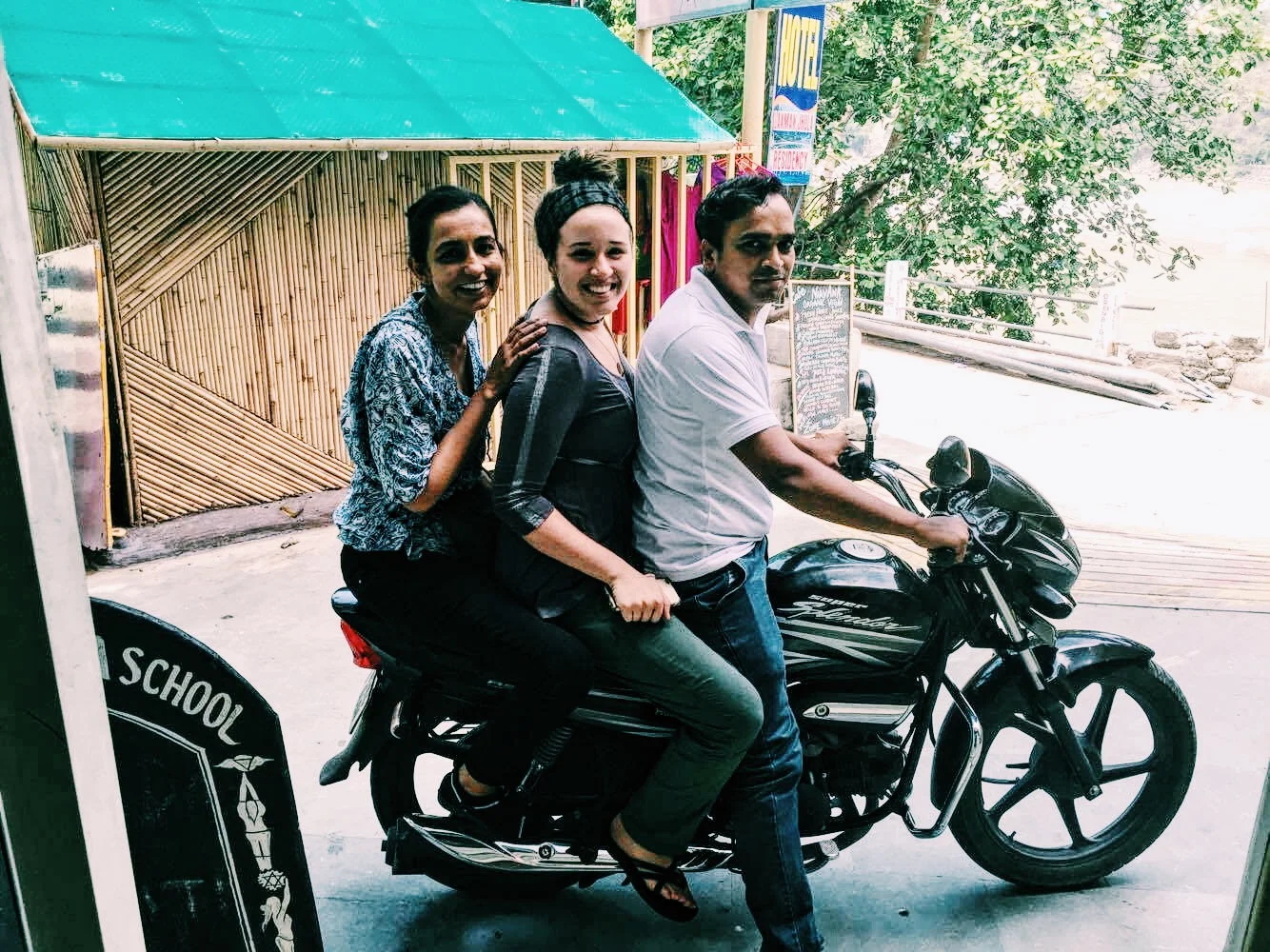 i don't even care that this is the most horrible picture of all time... ***we rode a motorcycle!!!!!!!!