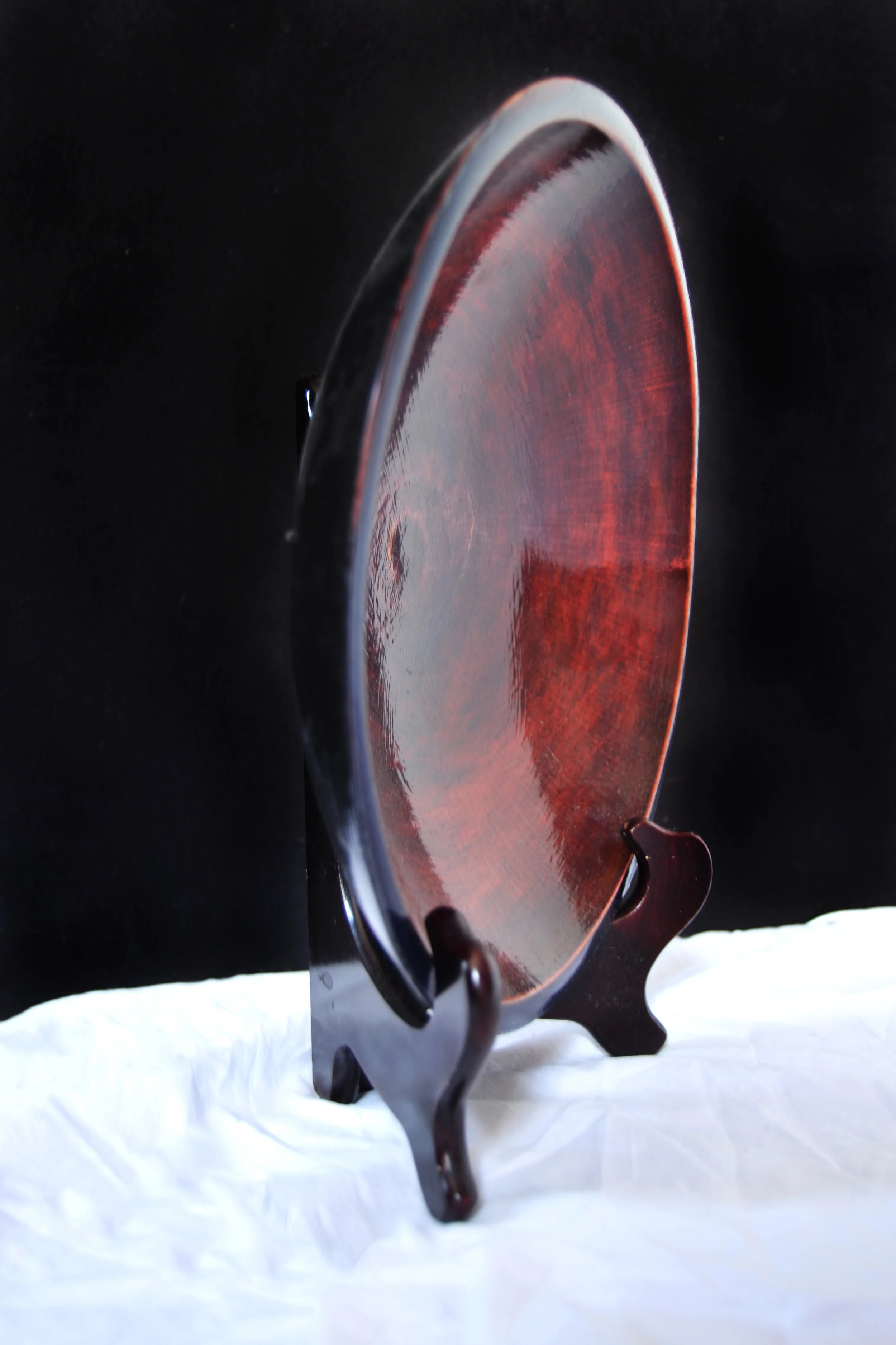 Side of small red bowl
