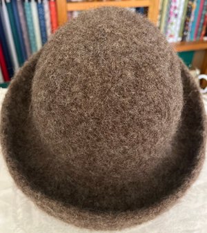 Felt Hat: Brown Wool - Fiber to Yarn display picture 1