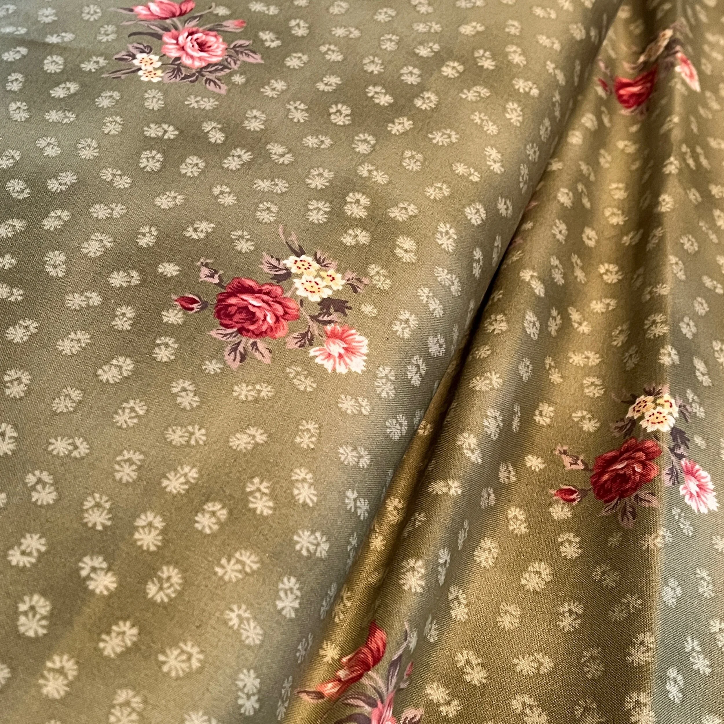 Clothworks ROSEHILL 1816-34 BTY