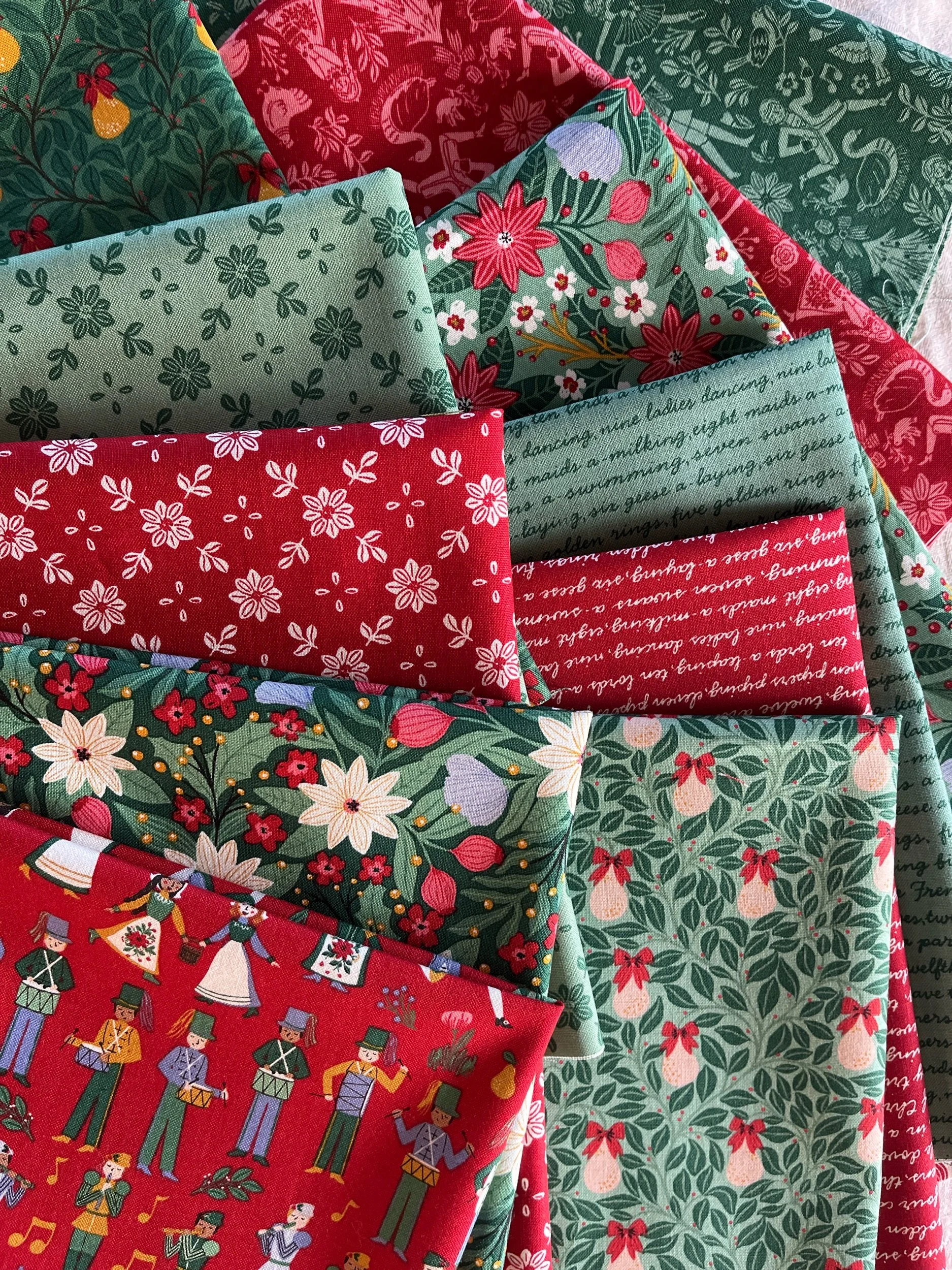 Riley Blake A Pear-fect Christmas Fat Quarter Bundle
