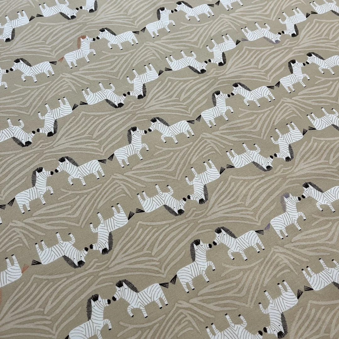 Clothworks Safari Sweet 2071-12 .jpg