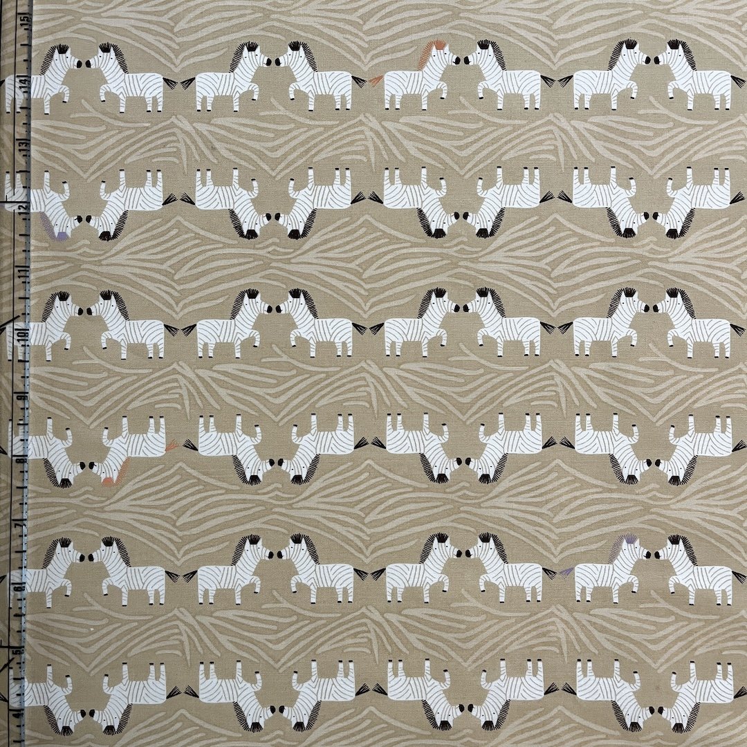 Clothworks Safari Sweet 2071-12.jpg