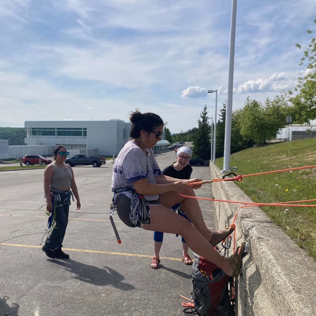 ✨2023 Throwback✨

Part of every expedition involves practicing outdoor safety skills. In the first photo, Girls* on Ice instructors practice crevasse rescue techniques in a UAF parking lot before heading out to the glacier. Next, Girls* in the Forest