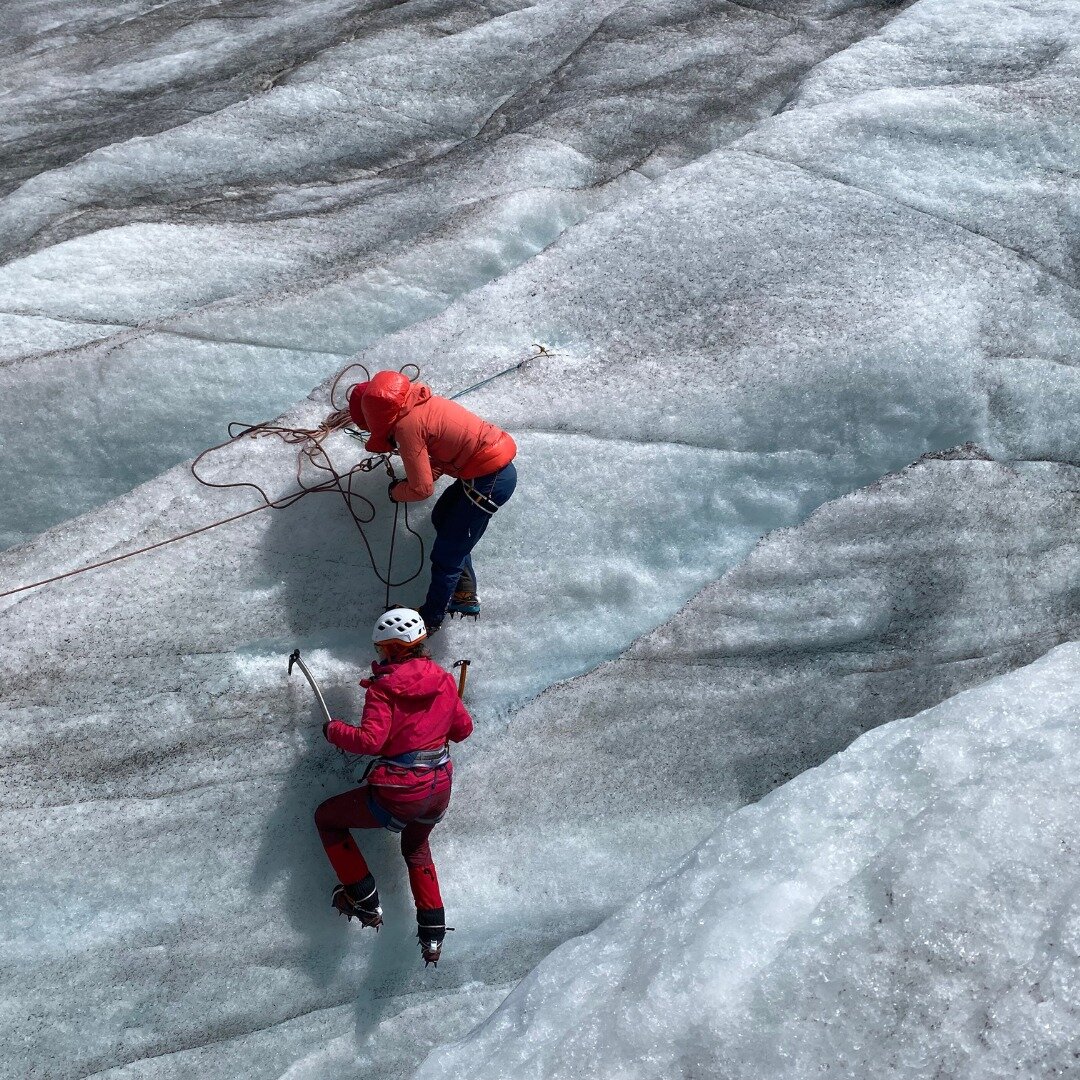 Supporting each other, every step of the way! ❤️ 🧗&zwj;♂️