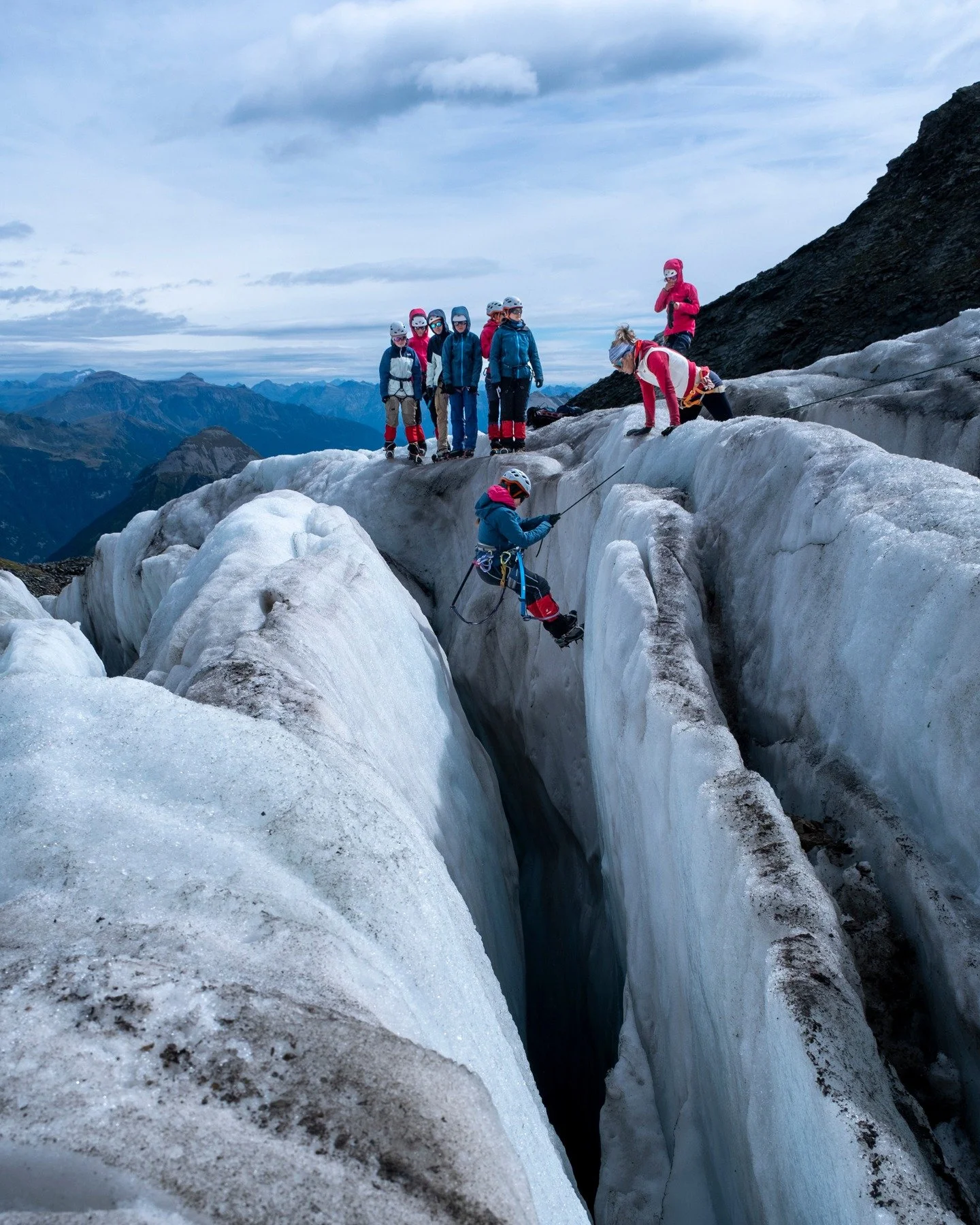What Girls* on Ice is about. Today: 

More ice ! And this time we see it from close. Girls* on ice is also about challenging yourself!

Apply now for our free 2026 expeditions!