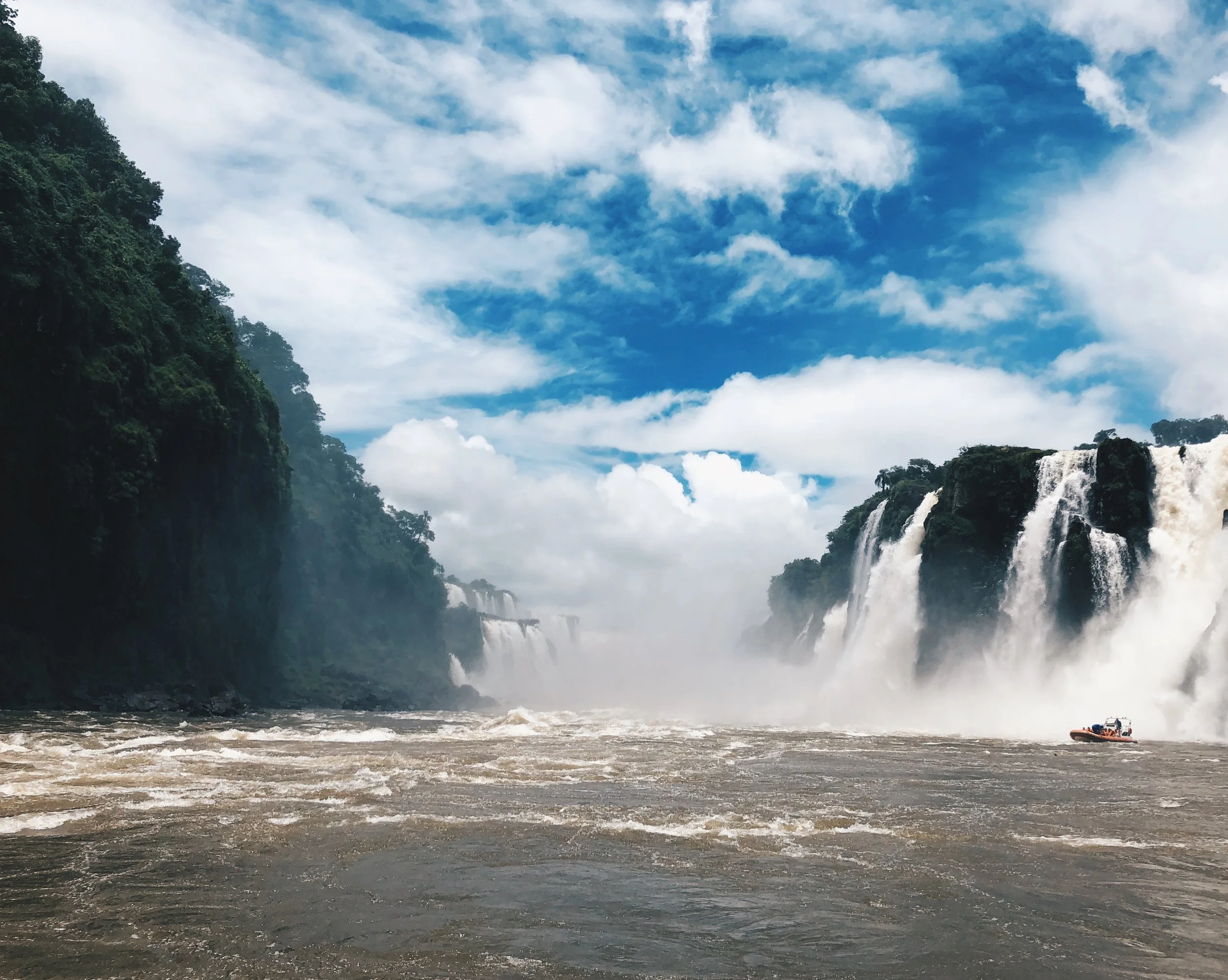The Ultimate Guide to Visiting Both Sides of the Iguazu Falls
